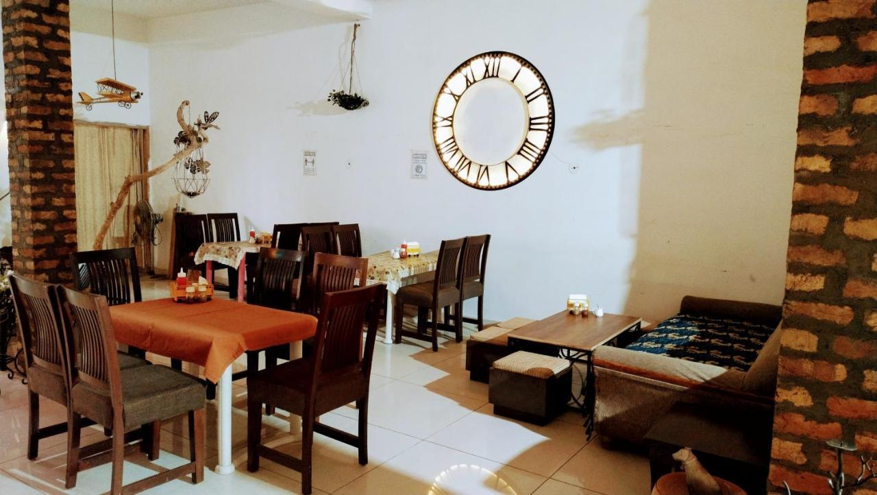 Rangbaari Stays & Cafe จ๊อดปูร์ ภายนอก รูปภาพ
