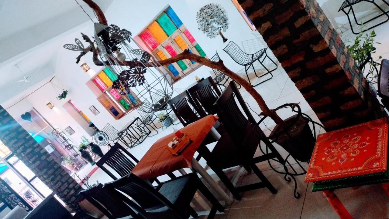 Rangbaari Stays & Cafe จ๊อดปูร์ ภายนอก รูปภาพ