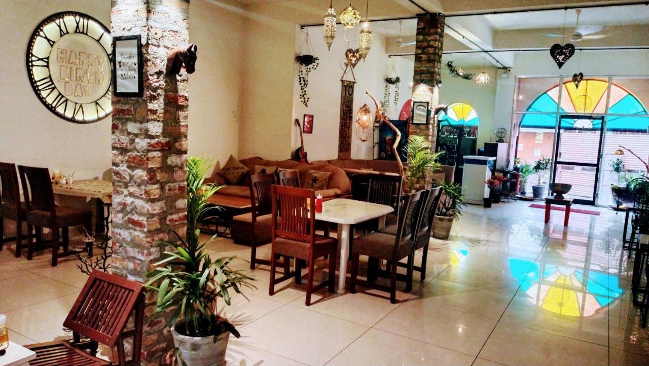 Rangbaari Stays & Cafe จ๊อดปูร์ ภายนอก รูปภาพ